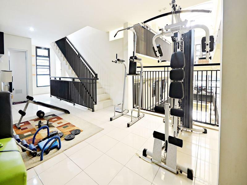 Zen Rooms Kuningan Syariah Giacarta Esterno foto